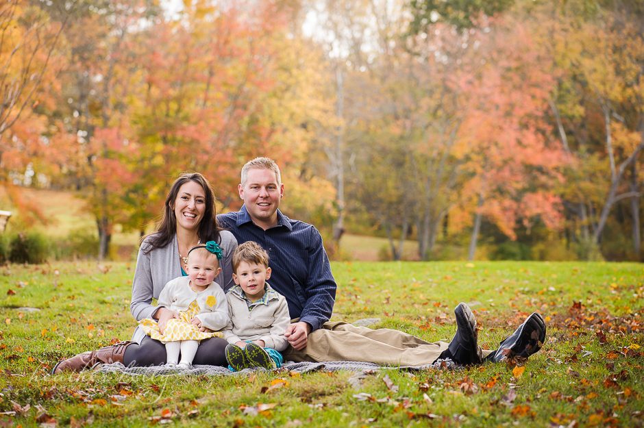 outdoor fall family photographer in CT 
