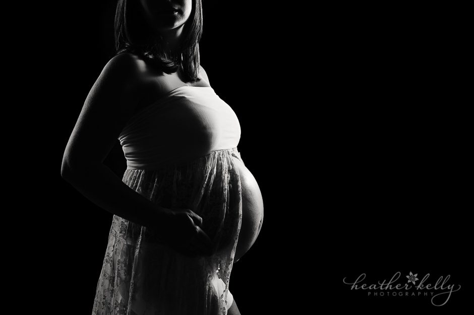 newtown ct maternity photographer ct pregnancy photographer 32 weeks maternity session
