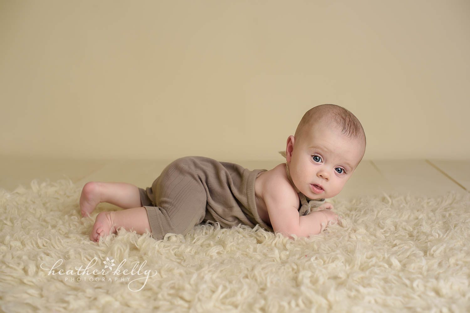 7 month boy on belly in sitter outfit photo. newtown baby boy by ct photographer heather kelly photography.