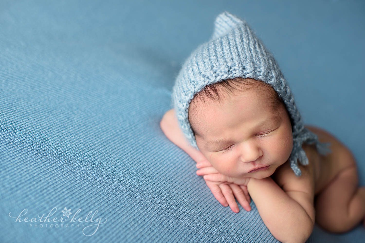 heads up pose newborn photography danbury ct newborn