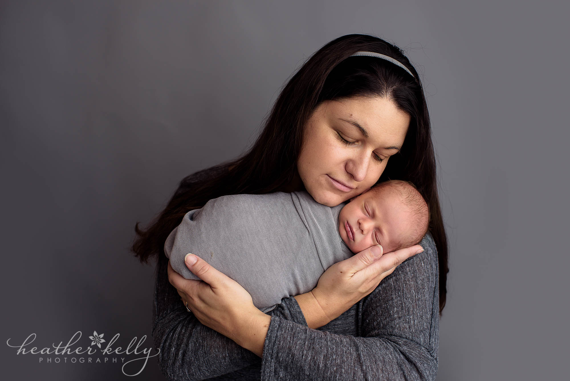 mom and newborn. southbury newborn ct photography