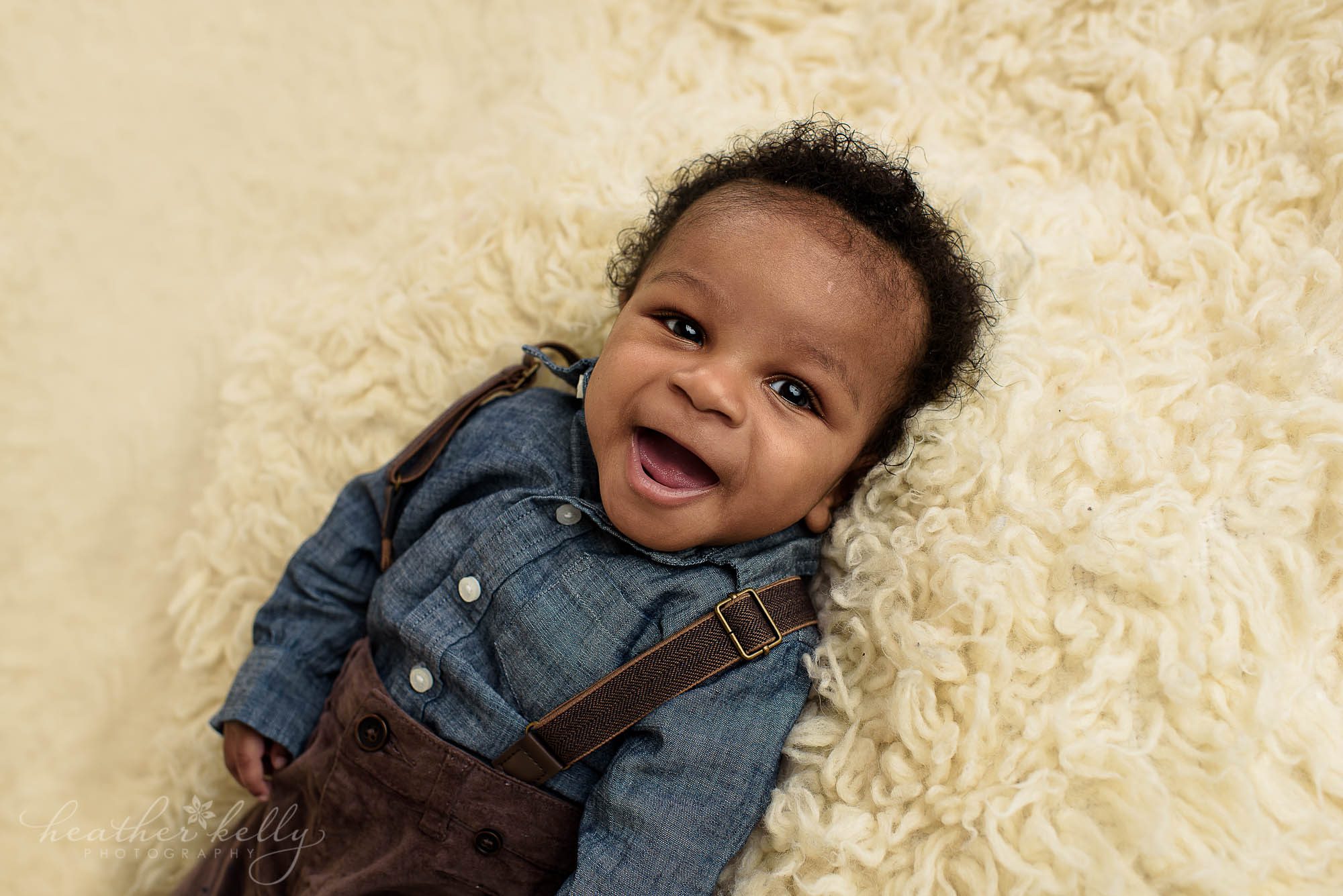 smiling 4 month boy. new faifield baby photographer