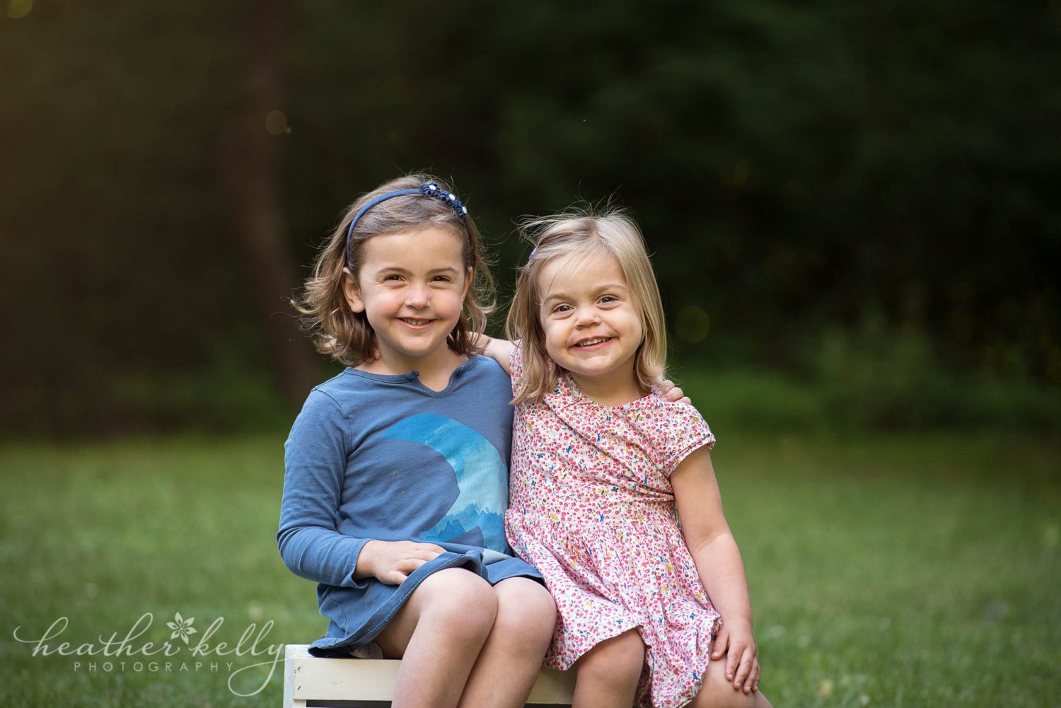 new milford family photos. sister photography session in CT. 