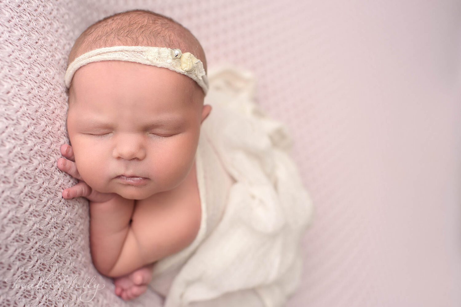 new fairfield newborn photography. newborn girl in pink